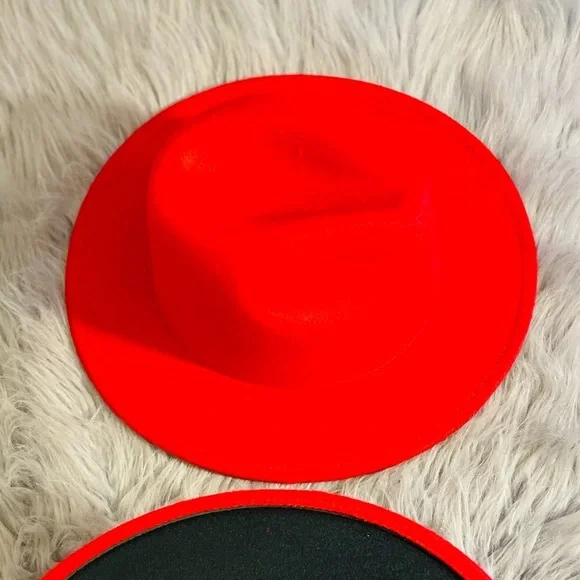 J. ELISE BOUTIQUE Women’s‎ Red Black Accent Bottom Fedora Hat - Picture 2 of 3